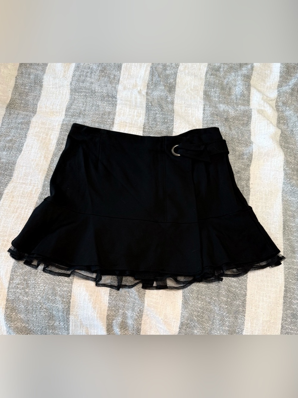 🖤Free Press Clothing SZ L Black Mini Skirt w/tulle hem🖤